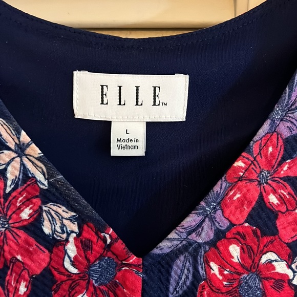Elle - women's midi Dress Sz Large. Blue with red and purple flowers. V-neck - Picture 2 of 5